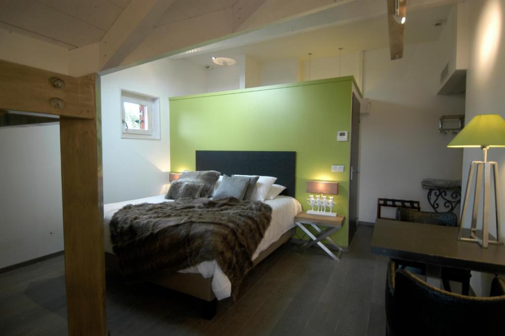 Auberge De Maison Rouge Vétraz-Monthoux Rom bilde